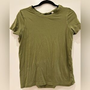 lululemon Green twist back open Short Sleeve Tee yoga Pilates workout